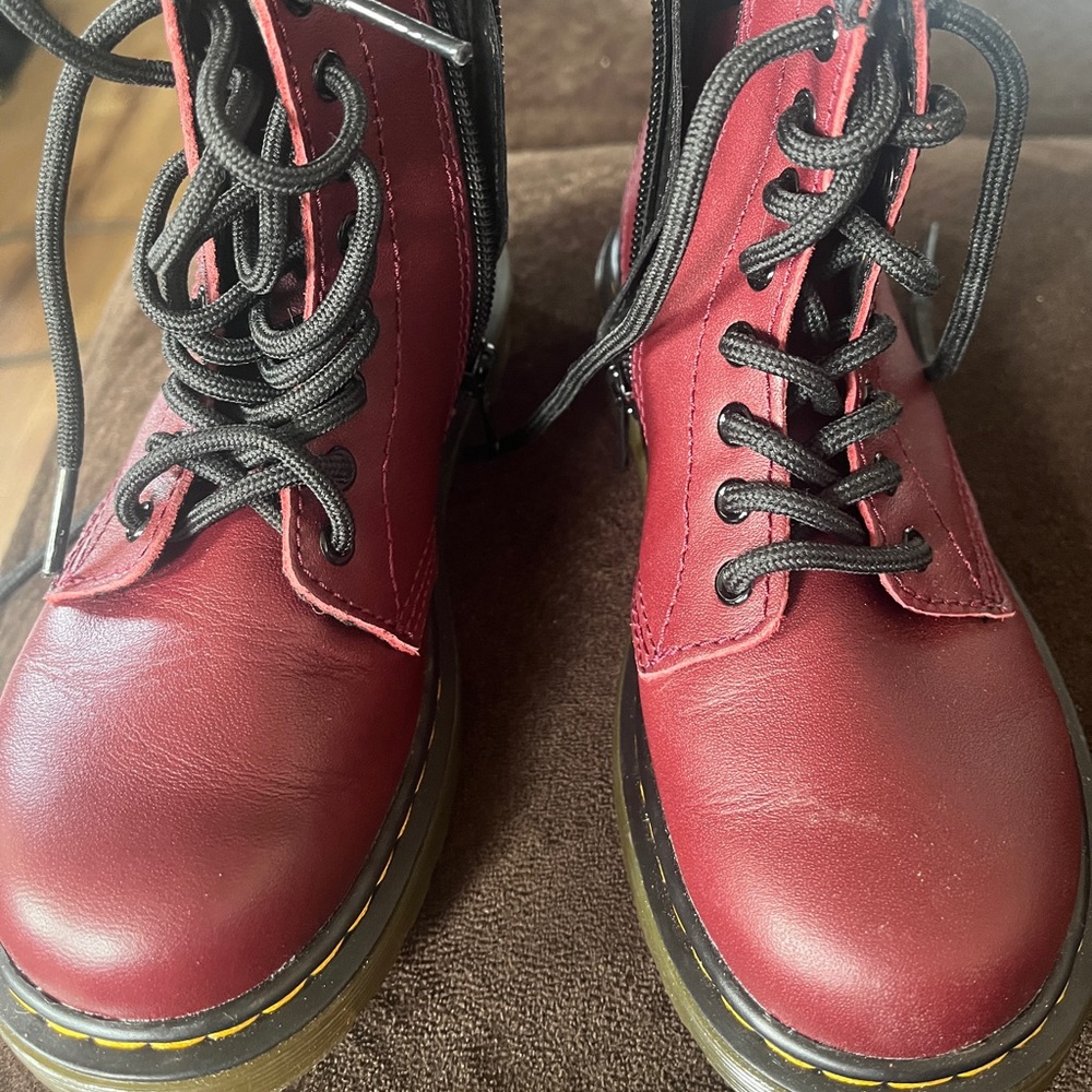 Used but like new Dr martens. Non smoking home